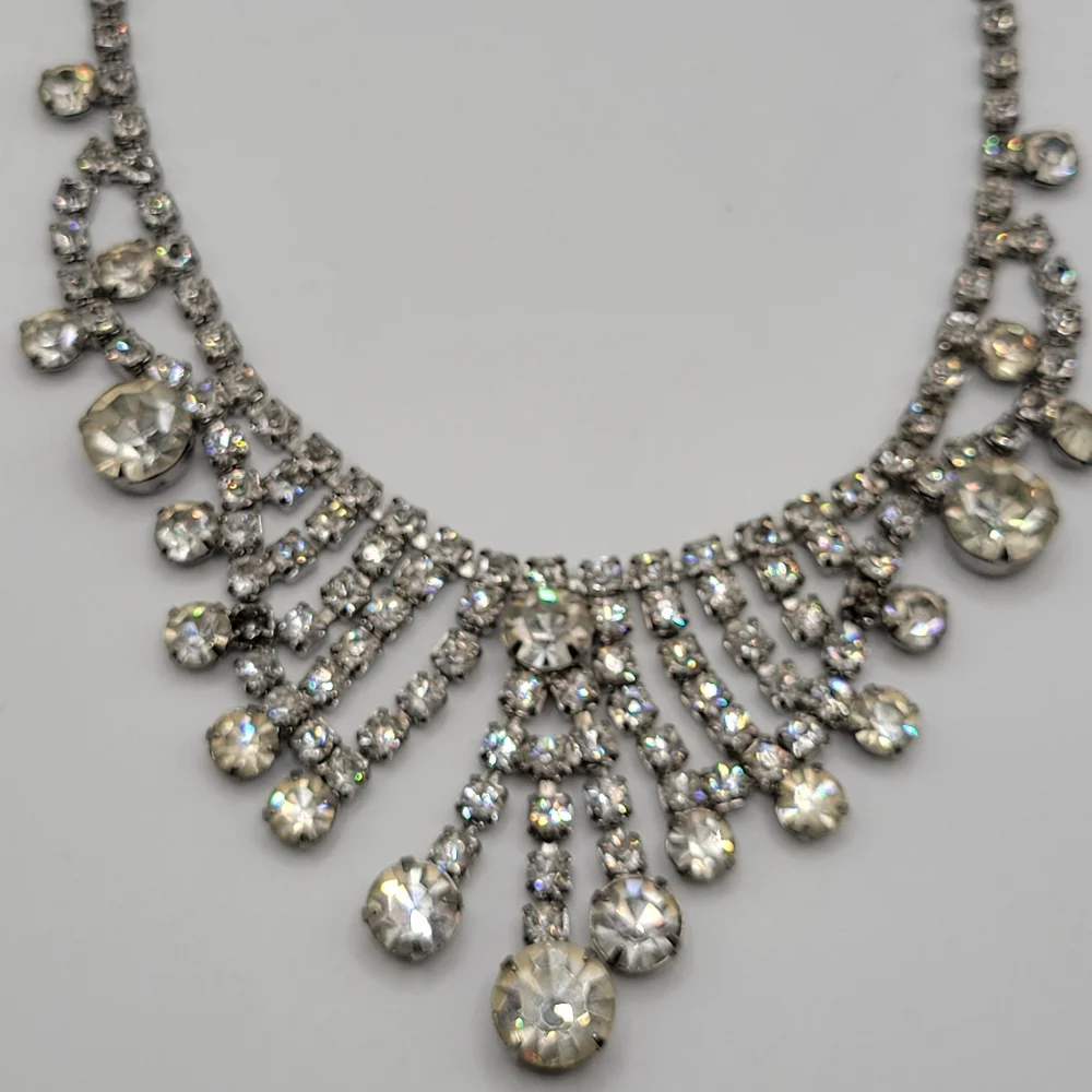 VTG Jewelry Set | Silver Tone & Clear Rhinestones | Unsigned - Picture 6 of 12